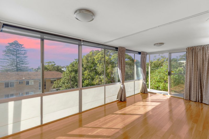 Photo - 33 Redman Road, Dee Why NSW 2099 - Image 5