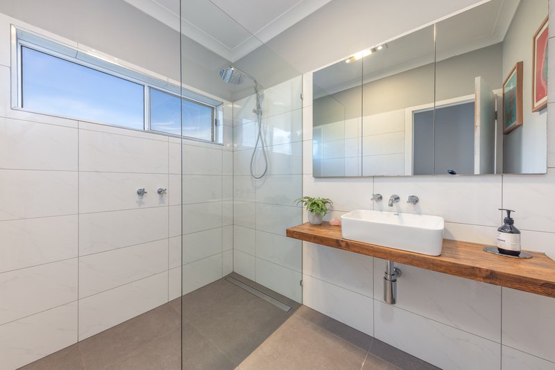Photo - 33 Reynolds Grove, Romsey VIC 3434 - Image 9