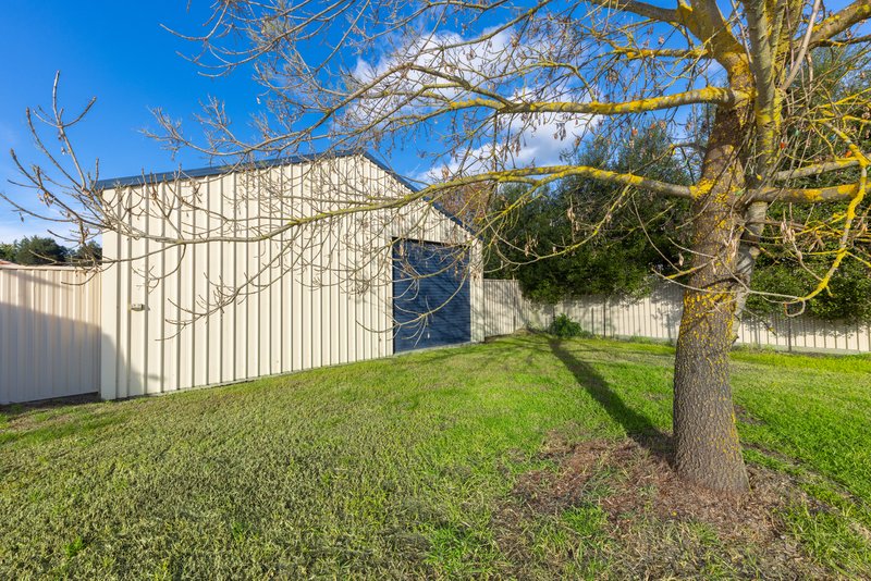Photo - 33 Reynolds Grove, Romsey VIC 3434 - Image 13