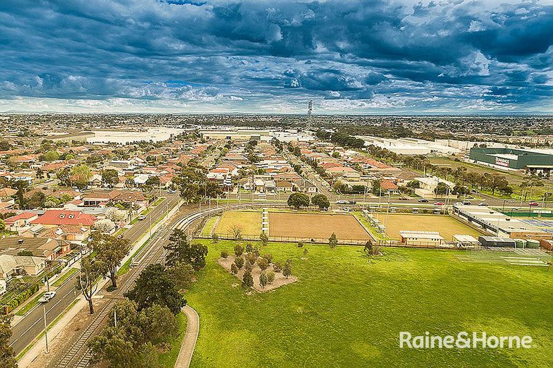 Photo - 33 River Street, Maribyrnong VIC 3032 - Image 14