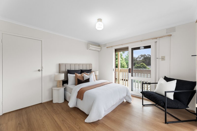 Photo - 33 Roehampton Avenue, Wantirna VIC 3152 - Image 8