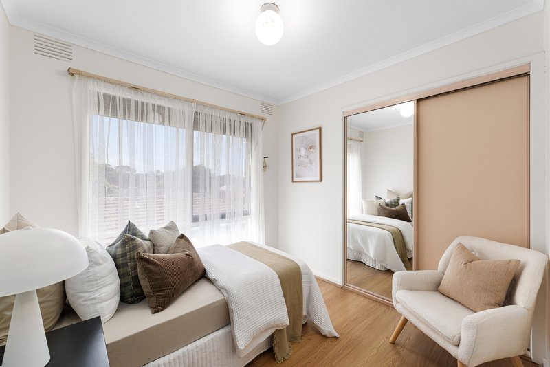 Photo - 33 Roehampton Avenue, Wantirna VIC 3152 - Image 10