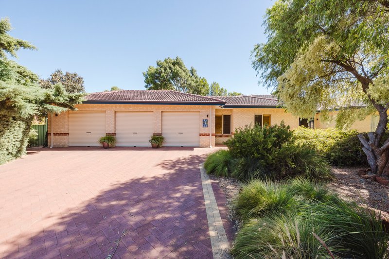 33 Rootes Road, Lesmurdie WA 6076