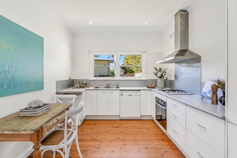 Photo - 33 Rowan Street, Mona Vale NSW 2103 - Image 4