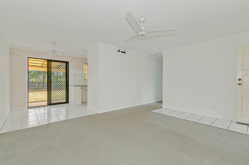 Photo - 33 Royena Court, Crestmead QLD 4132 - Image 11