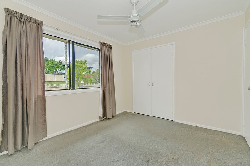 Photo - 33 Royena Court, Crestmead QLD 4132 - Image 13