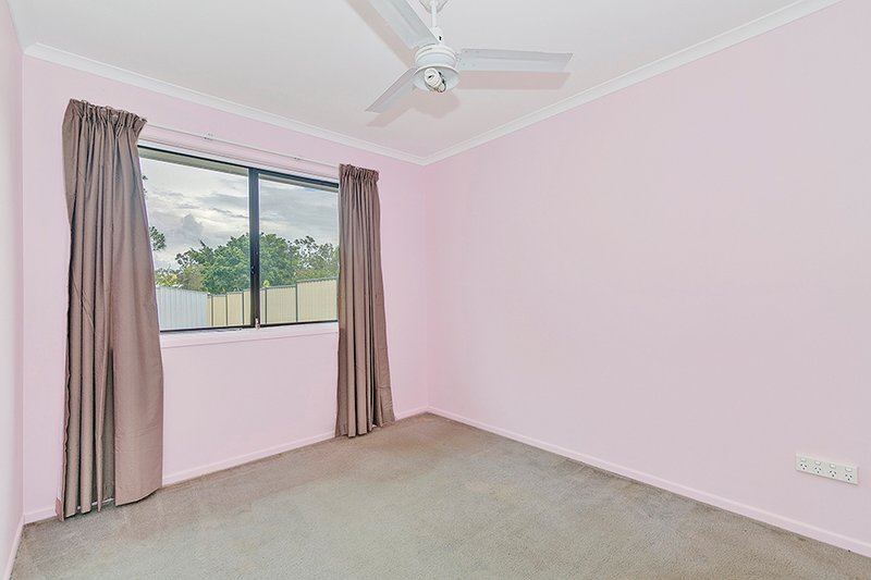 Photo - 33 Royena Court, Crestmead QLD 4132 - Image 15