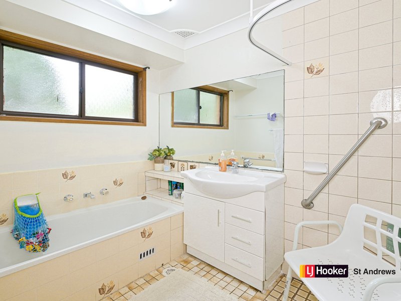 Photo - 33 Rutherglen Drive, St Andrews NSW 2566 - Image 6