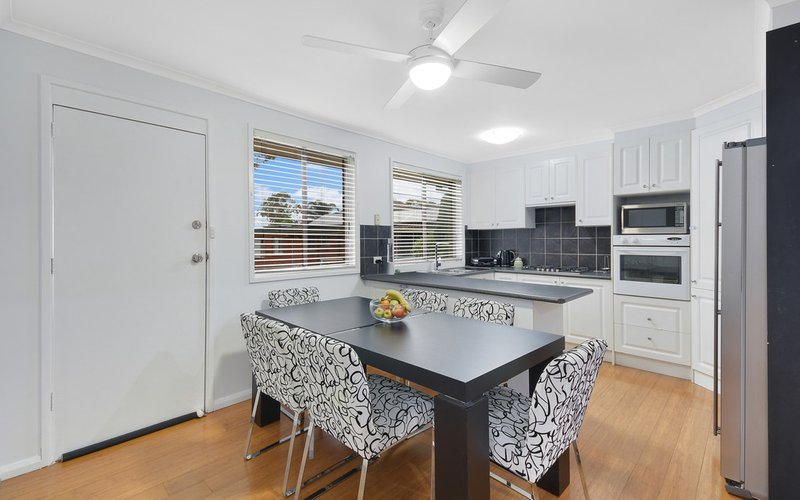 Photo - 33 Salamaua Place, Glenfield NSW 2167 - Image 3