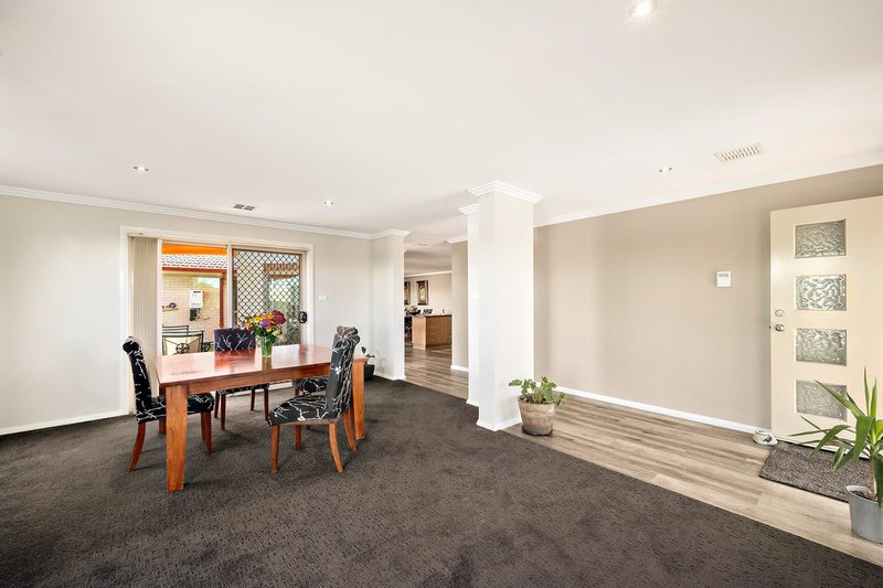 Photo - 33 Sarre Street, Gungahlin ACT 2912 - Image 5