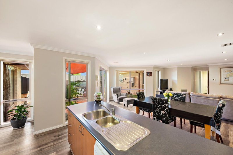 Photo - 33 Sarre Street, Gungahlin ACT 2912 - Image 7