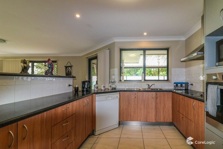 Photo - 33 Sawmill Road, Dundowran Beach QLD 4655 - Image 7