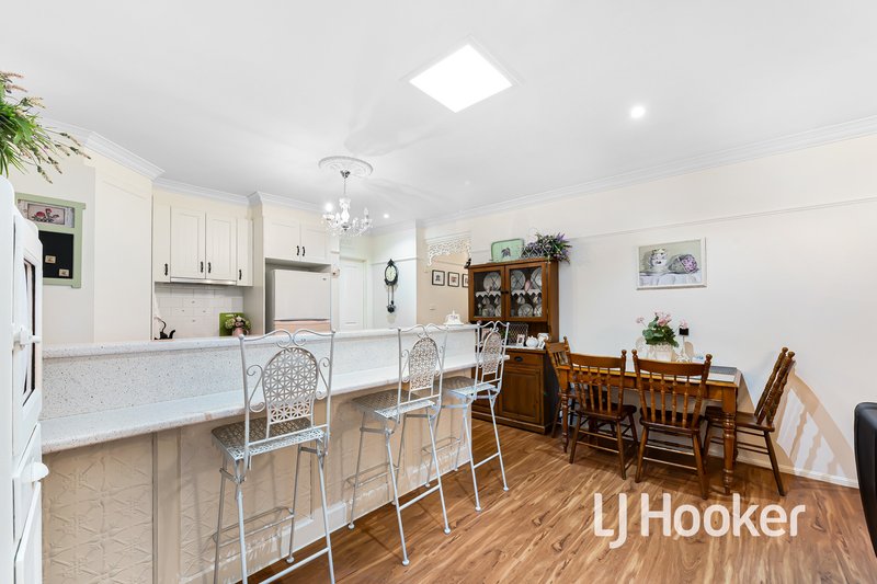 Photo - 33 Scott Street, Cranbourne VIC 3977 - Image 5