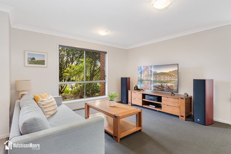 Photo - 33 Shaw Place, Redland Bay QLD 4165 - Image 2