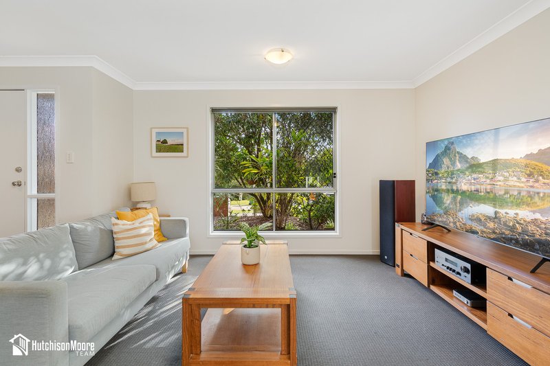 Photo - 33 Shaw Place, Redland Bay QLD 4165 - Image 4