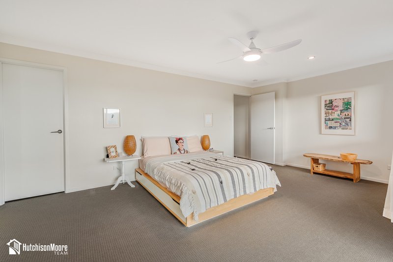 Photo - 33 Shaw Place, Redland Bay QLD 4165 - Image 18
