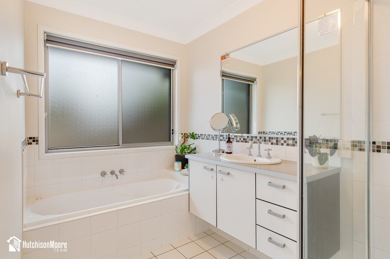 Photo - 33 Shaw Place, Redland Bay QLD 4165 - Image 23