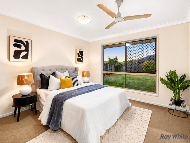 Photo - 33 Shelduck Place, Calamvale QLD 4116 - Image 12