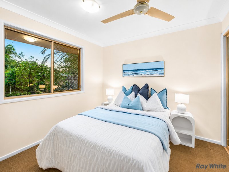 Photo - 33 Shelduck Place, Calamvale QLD 4116 - Image 15