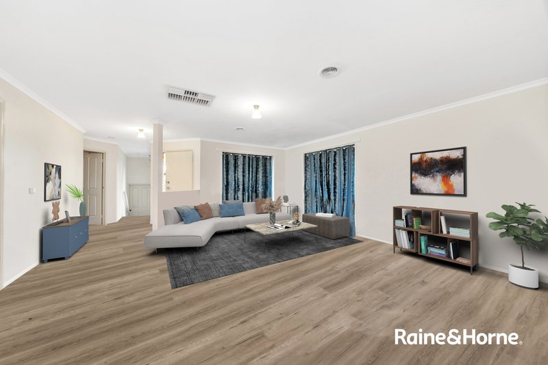 Photo - 33 Short Road, Hampton Park VIC 3976 - Image 2