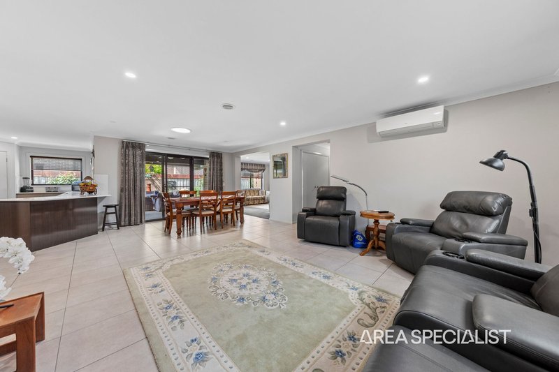 Photo - 33 Silver Way, Koo Wee Rup VIC 3981 - Image 2