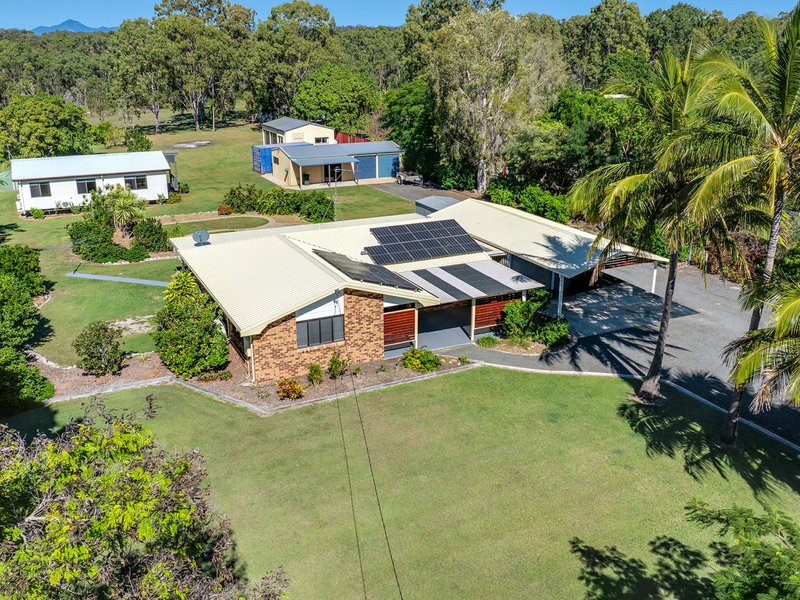 Photo - 33 Silverton Drive, Tannum Sands QLD 4680 - Image 2