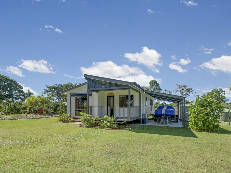 Photo - 33 Silverton Drive, Tannum Sands QLD 4680 - Image 14