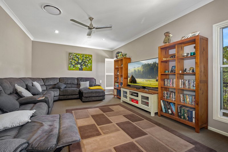 Photo - 33 Smedley Drive, Pomona QLD 4568 - Image 5