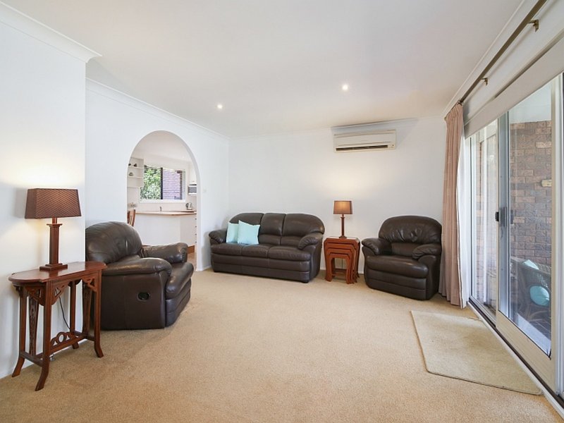 Photo - 33 South Crescent, North Gosford NSW 2250 - Image 2