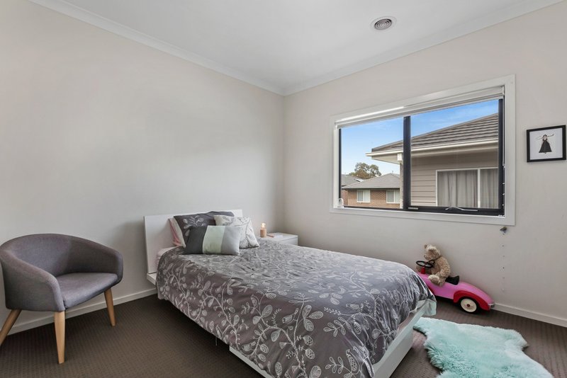 Photo - 33 Spectrum Way, Coburg North VIC 3058 - Image 11