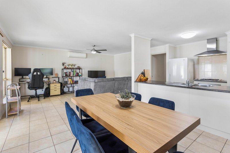 Photo - 33 Strathaird Boulevard, Smithfield SA 5114 - Image 2