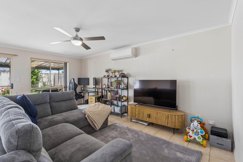 Photo - 33 Strathaird Boulevard, Smithfield SA 5114 - Image 5