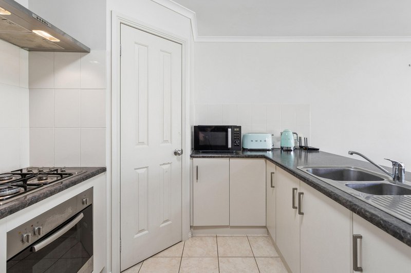 Photo - 33 Strathaird Boulevard, Smithfield SA 5114 - Image 6