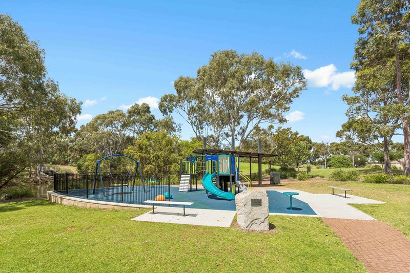 Photo - 33 Strathaird Boulevard, Smithfield SA 5114 - Image 14