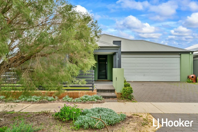 33 Strathclyde Circuit, Champion Lakes WA 6111