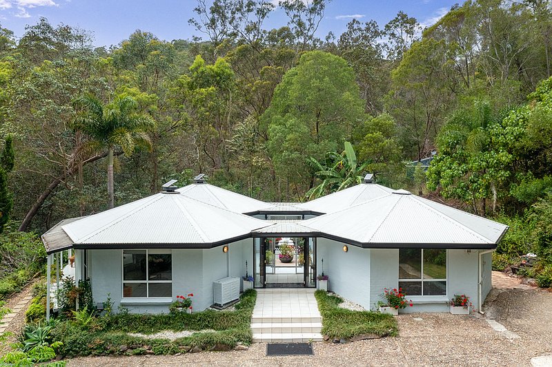 33 Strawberry Road, Mudgeeraba QLD 4213