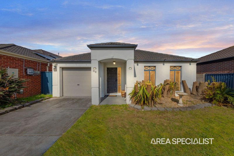 33 Stringy Bark Circuit, Pakenham VIC 3810