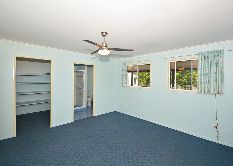 Photo - 33 Sunrise Crescent, Burrum Heads QLD 4659 - Image 7