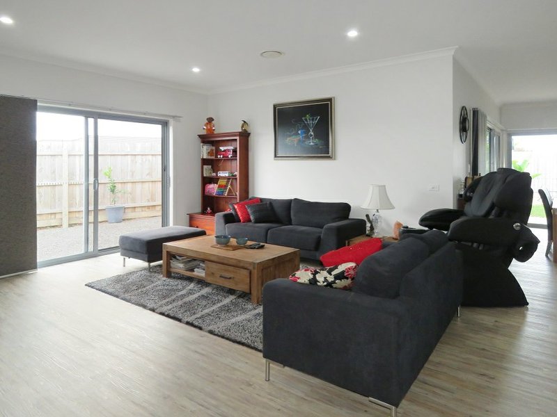 Photo - 33 Sunset Boulevard, Eagle Point VIC 3878 - Image 3