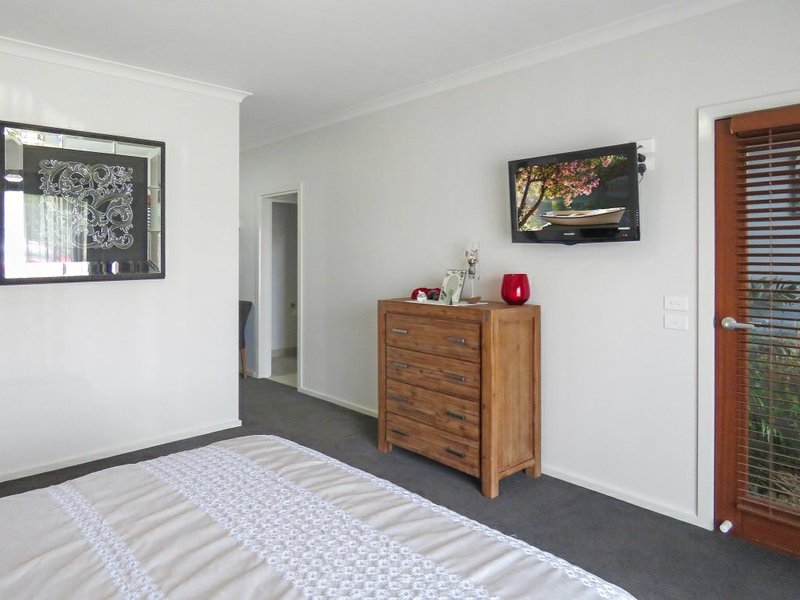 Photo - 33 Sunset Boulevard, Eagle Point VIC 3878 - Image 13