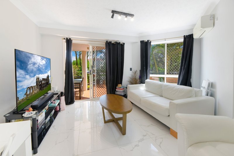 Photo - 3/3 Sunset Boulevard, Surfers Paradise QLD 4217 - Image 5