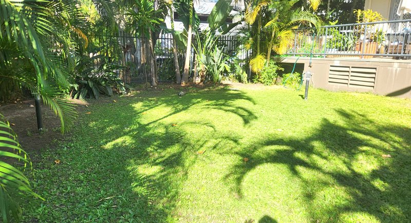 Photo - 3/3 Sunset Boulevard, Surfers Paradise QLD 4217 - Image 17