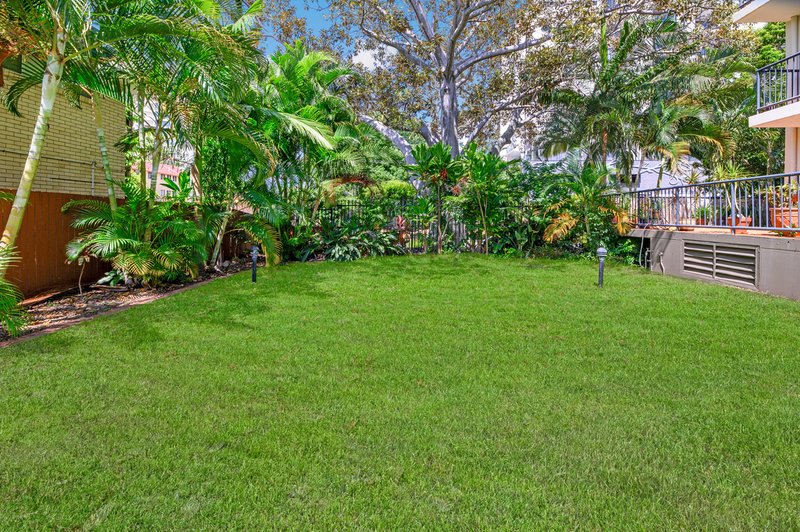 Photo - 3/3 Sunset Boulevard, Surfers Paradise QLD 4217 - Image 18
