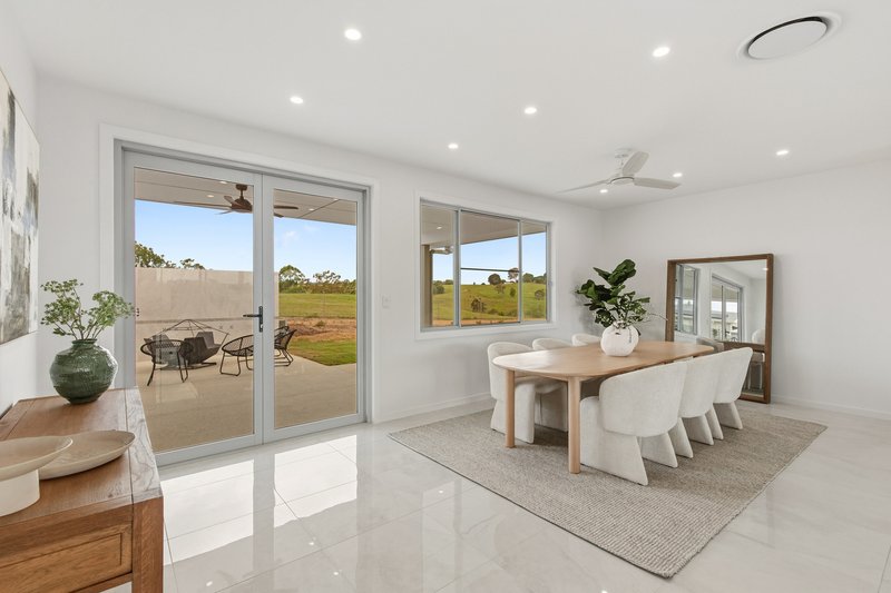 Photo - 33 Swagmans Ridge, Chatsworth QLD 4570 - Image 6
