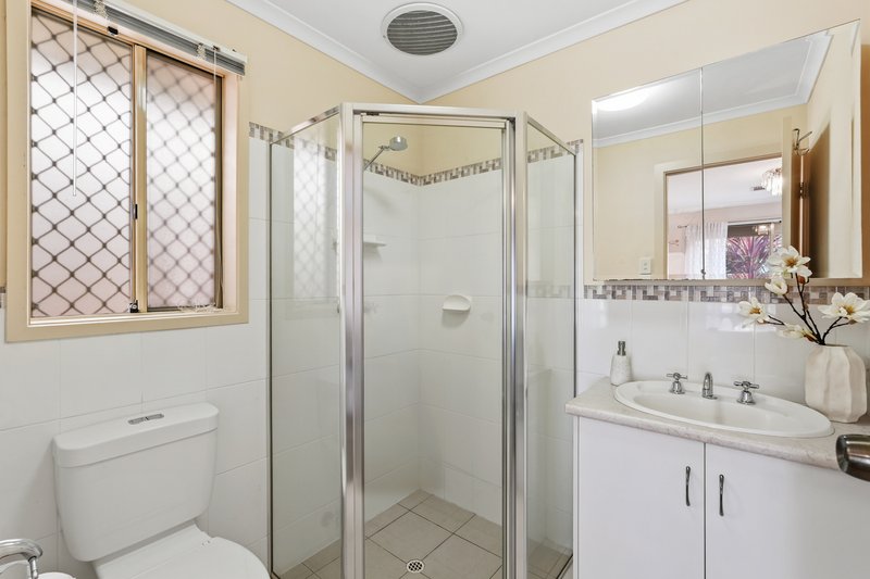 Photo - 33 Swallow Avenue, Modbury Heights SA 5092 - Image 4