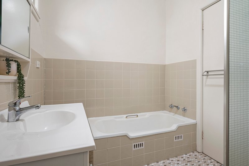 Photo - 33 Talinga Street, Carlingford NSW 2118 - Image 8