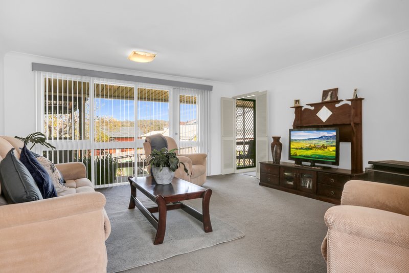 33 Tallawong Crescent, Dapto NSW 2530