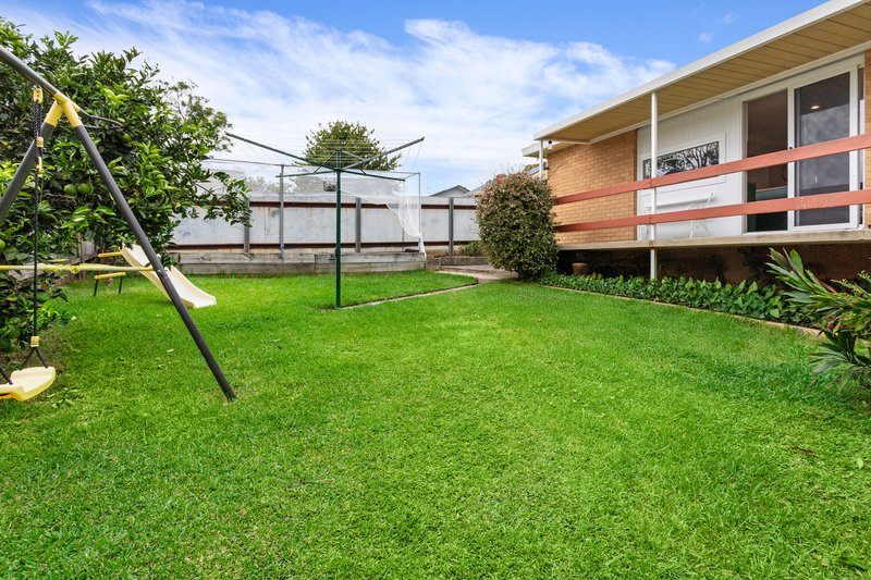 Photo - 33 Tallawong Crescent, Dapto NSW 2530 - Image 13