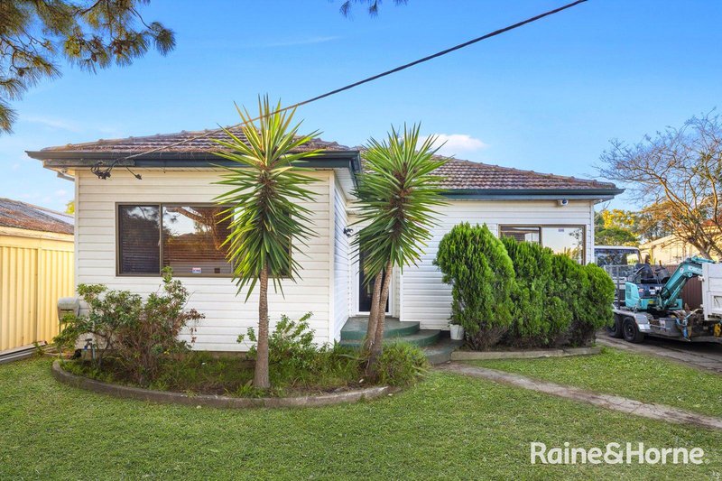 Photo - 33 Tangerine Street, Fairfield East NSW 2165 - Image 2