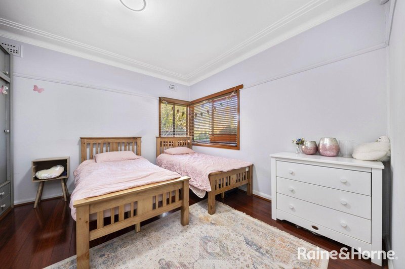 Photo - 33 Tangerine Street, Fairfield East NSW 2165 - Image 5